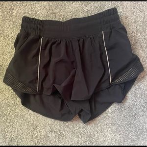 Lululemon Black Hotty Hot shorts